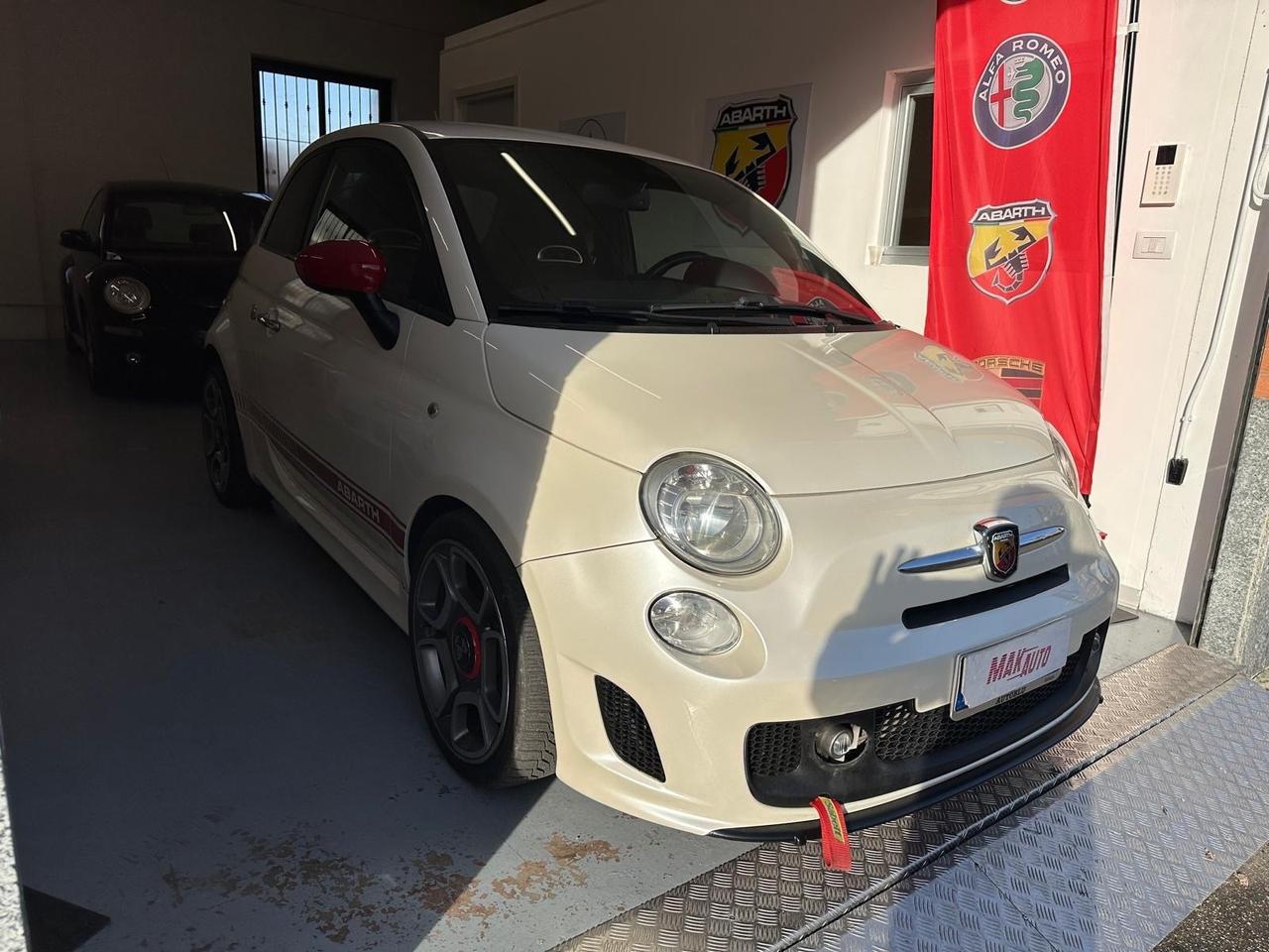 Abarth 500 1.4 Turbo T-Jet pari al nuovo