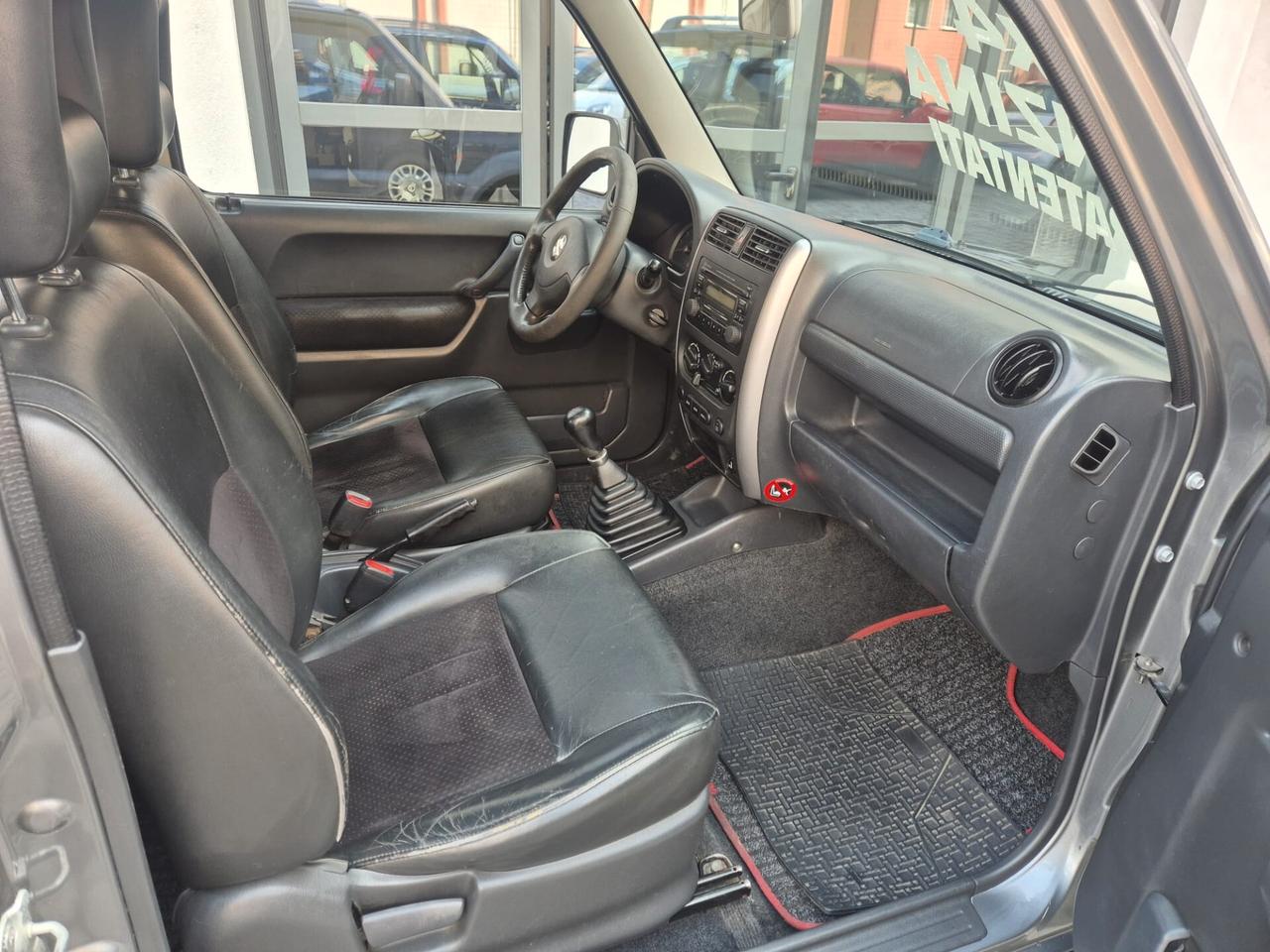 Suzuki Jimny 1.3i 16V cat 4WD JLX + - OK NEOPATENTATI