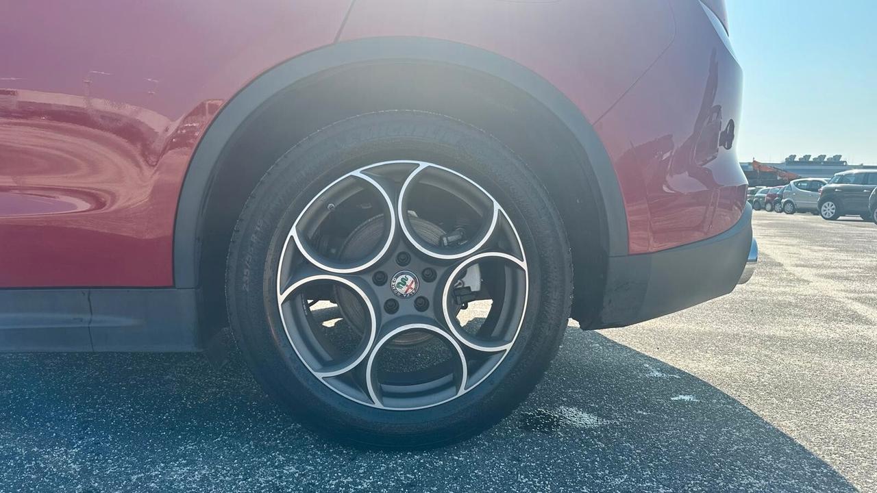 Alfa Romeo Stelvio 2.2 Turbodiesel 150 CV AT8 RWD Business