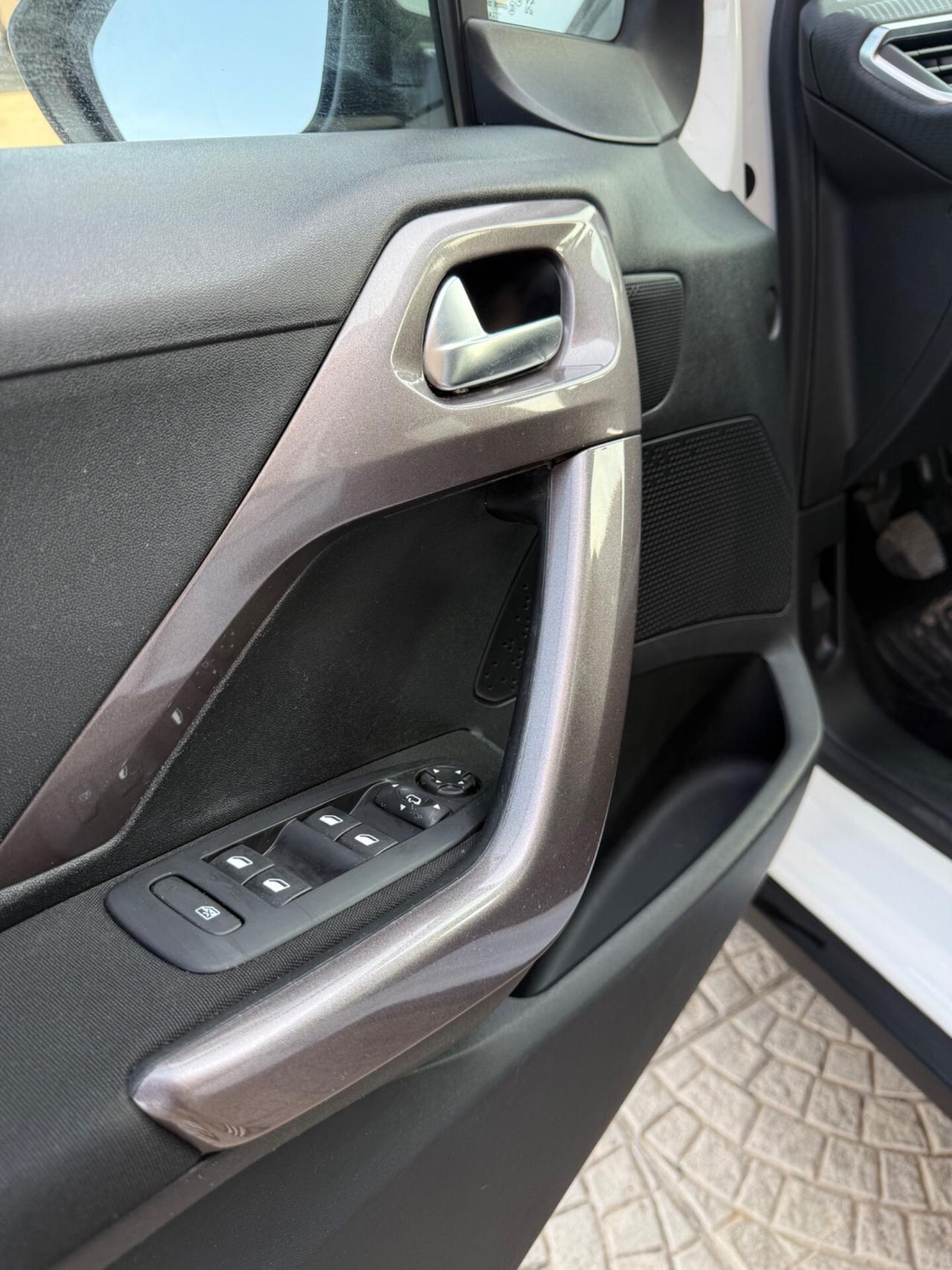 Peugeot 2008 1.4 HDi 68cv Neo Patentati