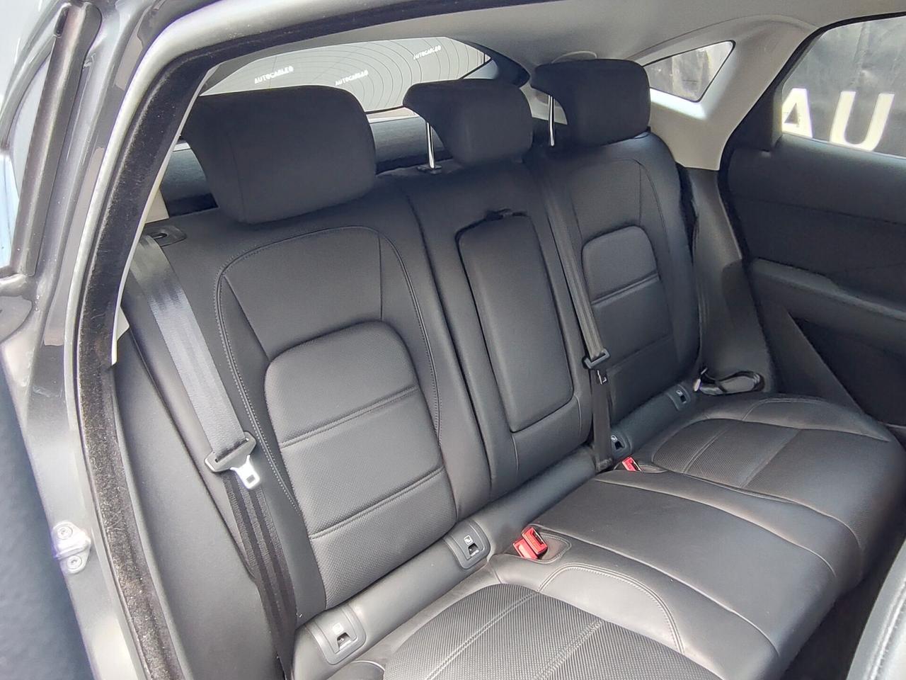 Jaguar E-Pace 2.0 BENZINA 200cv R-Dynamic S