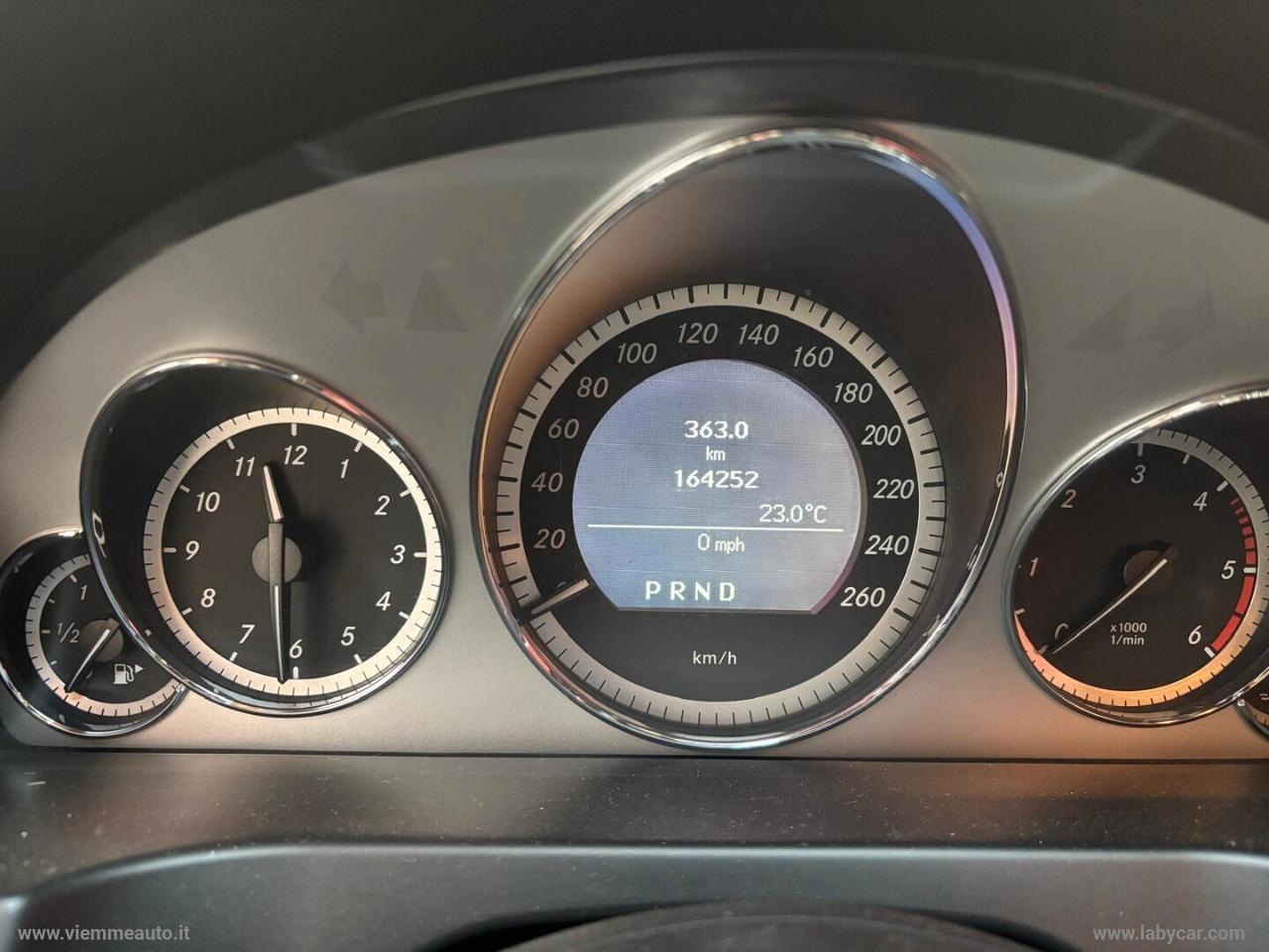 Mercedes-benz E 220 CDI Coupé BlueEFFICIENCY