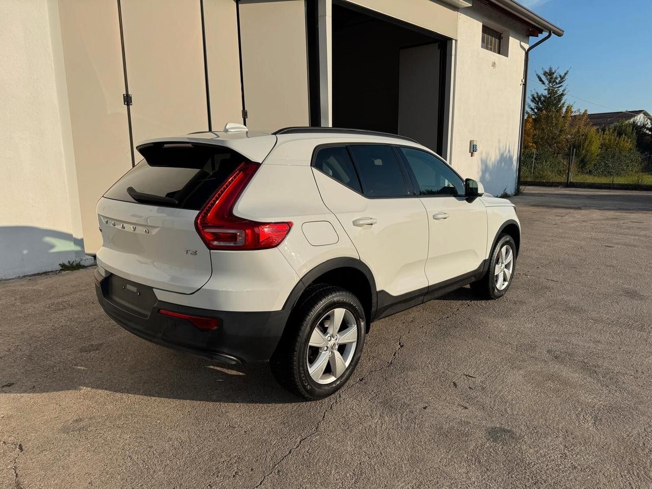 Volvo XC40 1.5 T3 geartronic MOTORE RUMOROSO