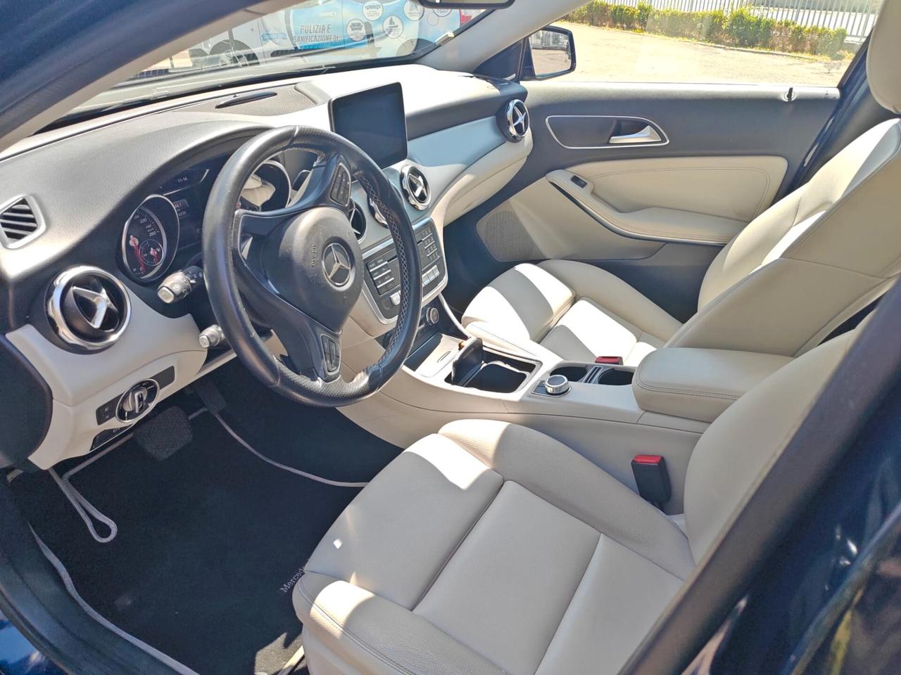 Mercedes-benz GLA 200 d Sport
