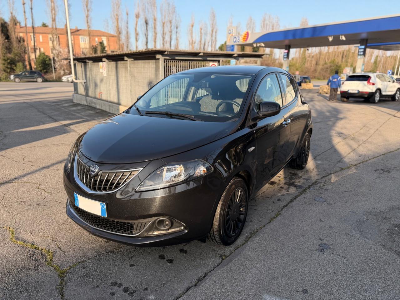 Lancia Ypsilon 1.0 FireFly 5 porte S&S Hybrid Alberta Ferretti