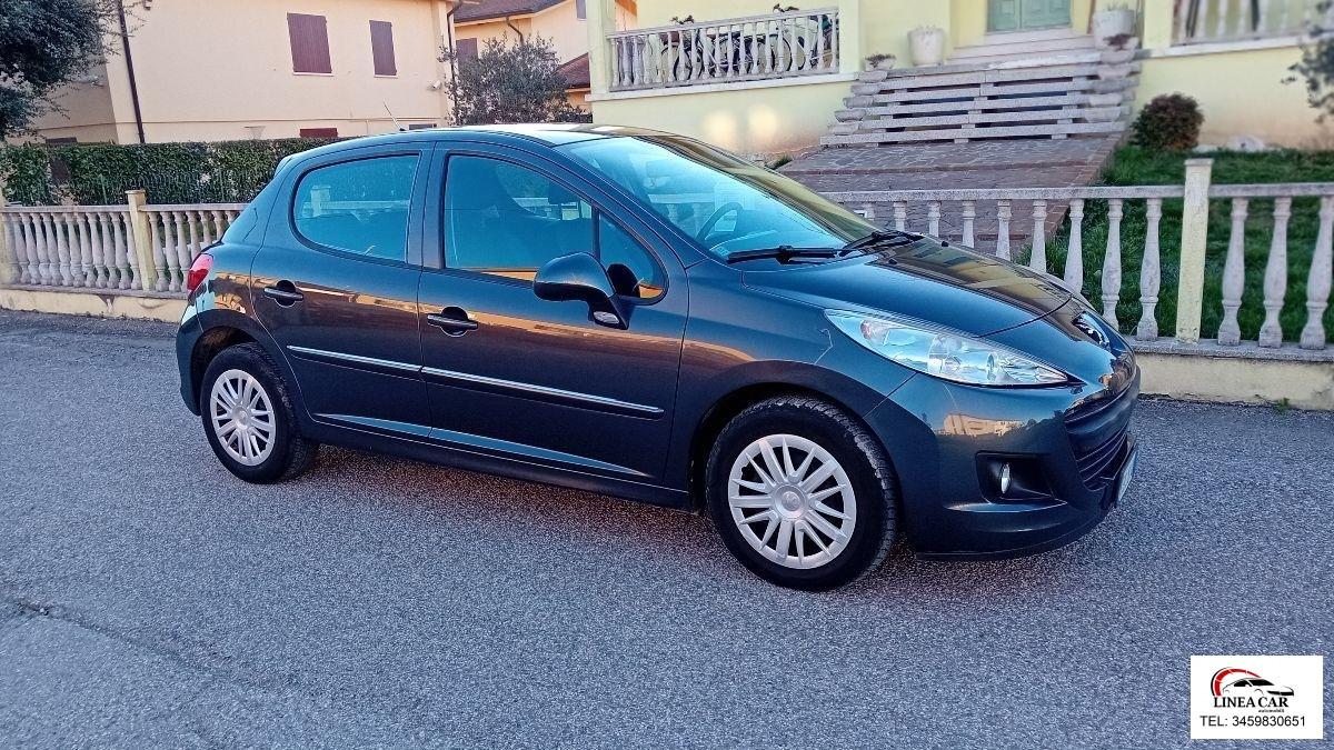 PEUGEOT - 207