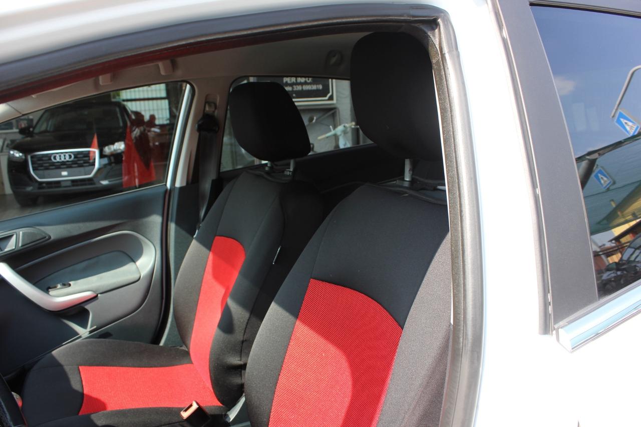 Ford Fiesta 1.4 TDCI 68CV 5 PORTE TITANIUM DISTRIBUZIONE FATTA