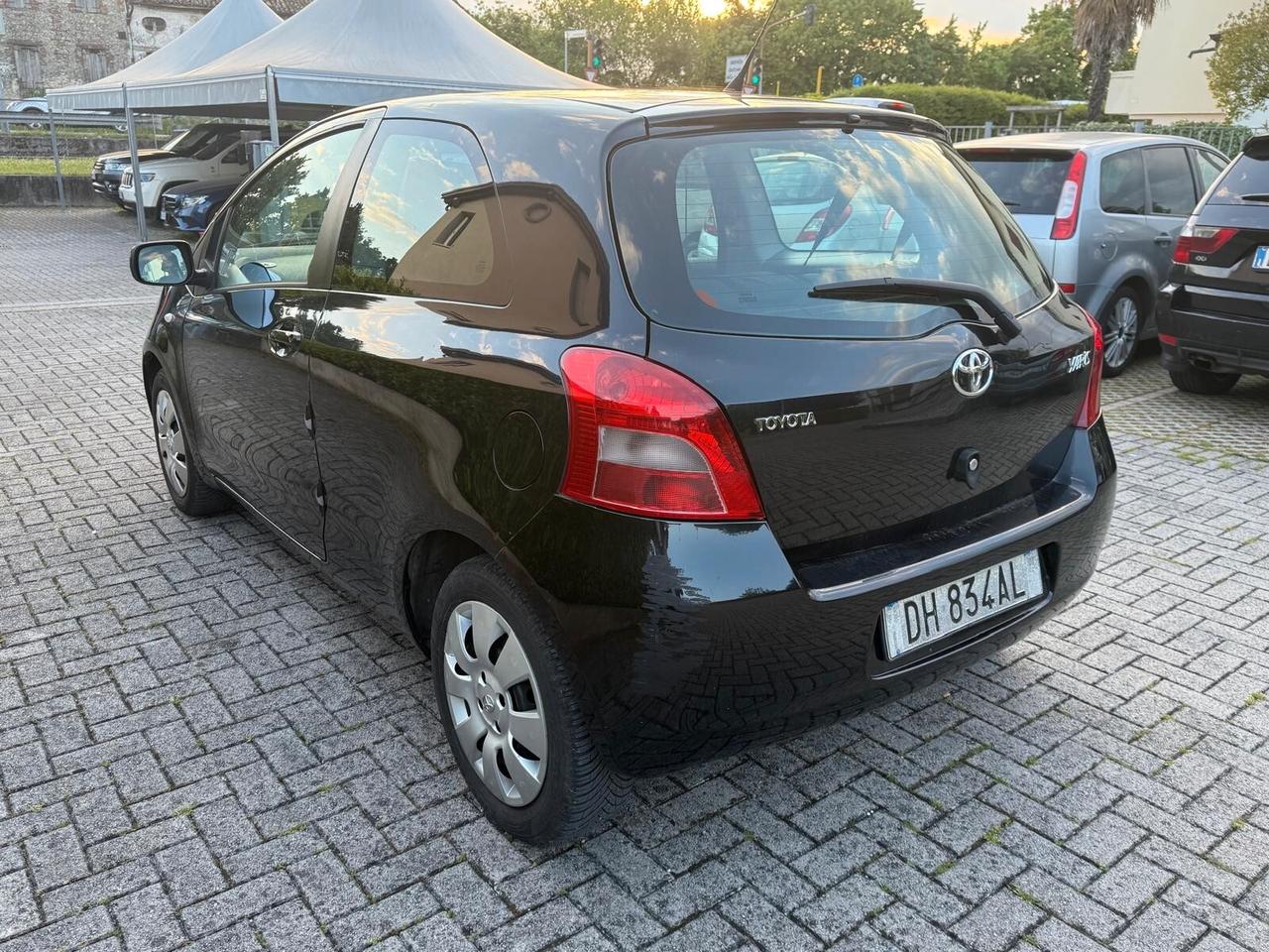 Toyota Yaris 1.0 Sol