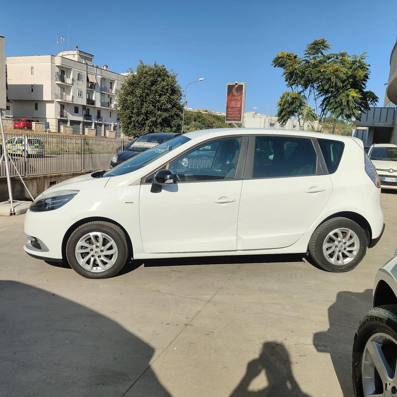 Renault Scenic Scénic XMod dCi 110 CV Start&Stop Energy Limited