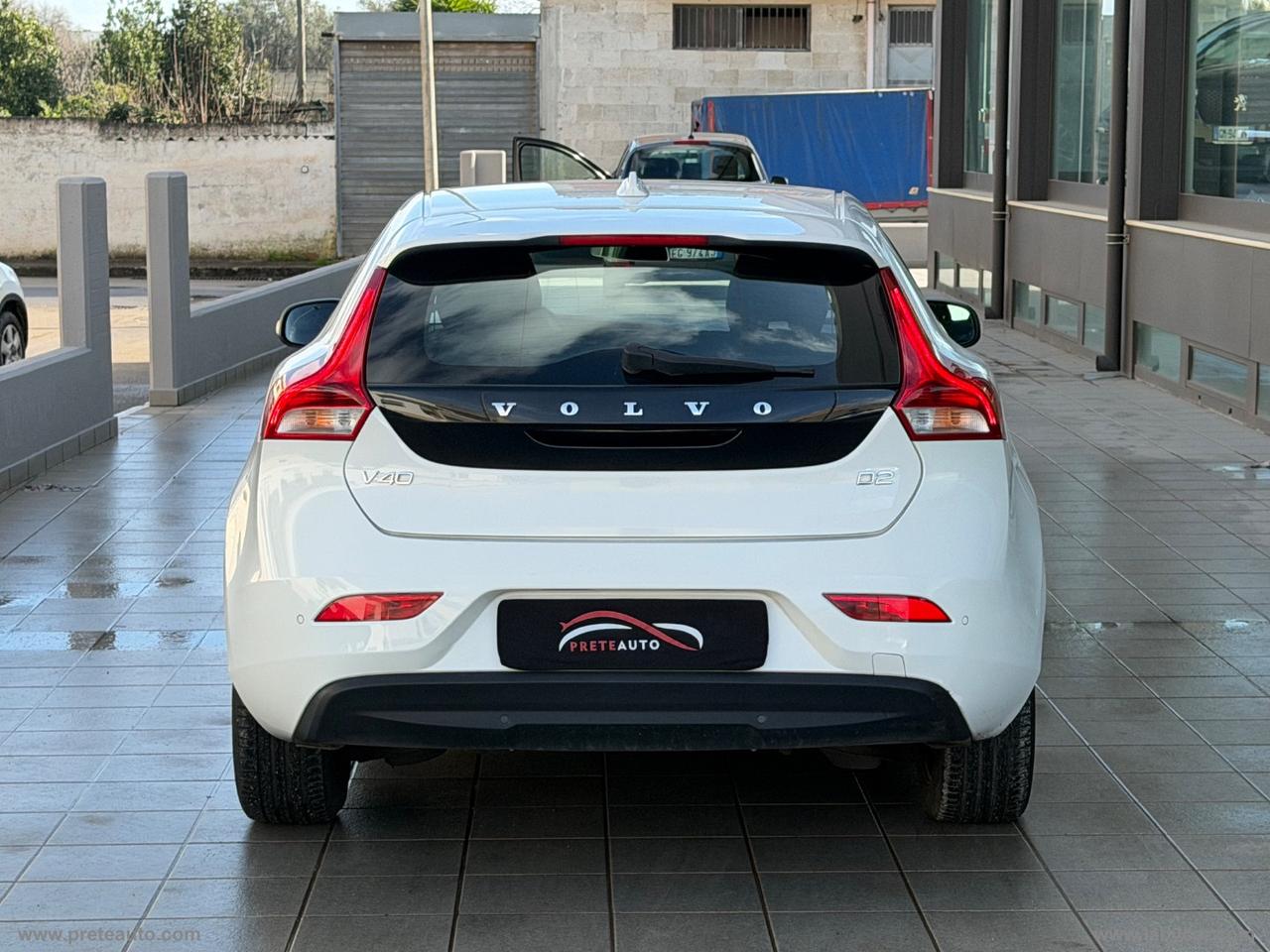 VOLVO V40 D2 Business