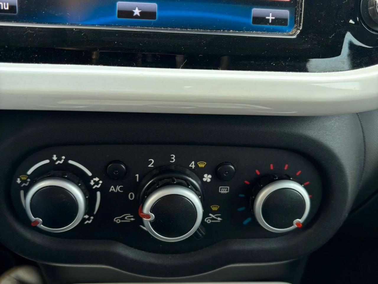 Renault Twingo 1.0 sce Zen (live) 69cv E6