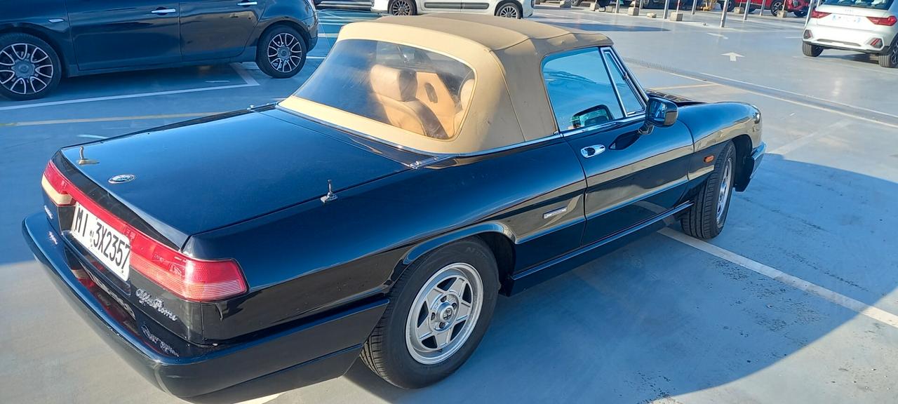 Alfa Romeo Spider 1.6