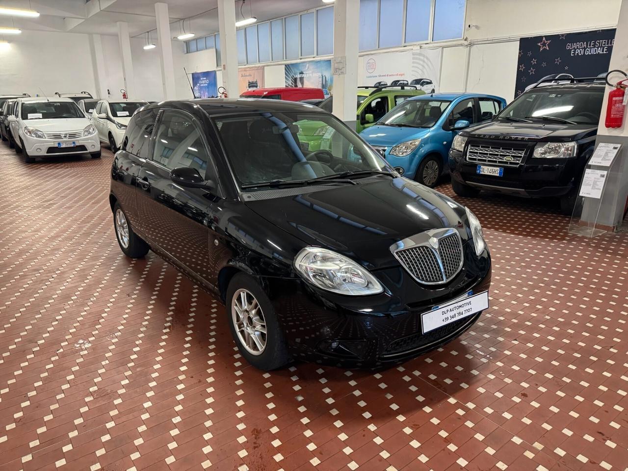 Lancia Ypsilon 1.4 16V MomoDesign - NEOPATENTATI