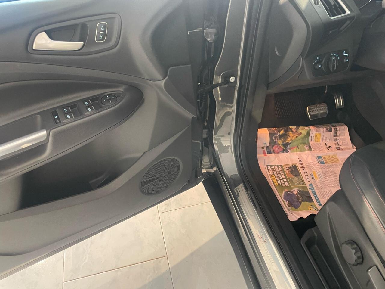 Ford Kuga 2.0 TDCI 150 CV S&S 4WD Powershift ST-Line