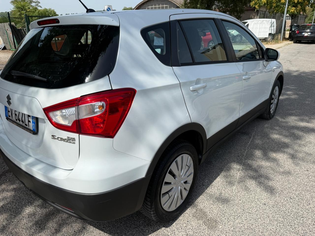Suzuki S-Cross 1.6 DDiS Top