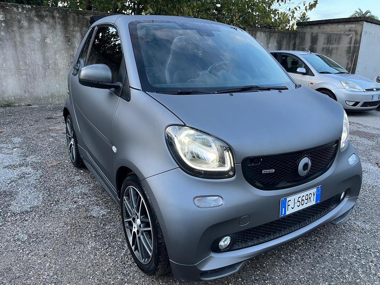Smart fortwo brabus cabrio/xclu-km 64000-2017