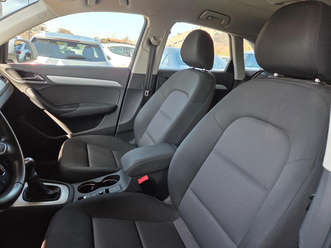 Audi Q3 2.0 TDI 120 CV Business