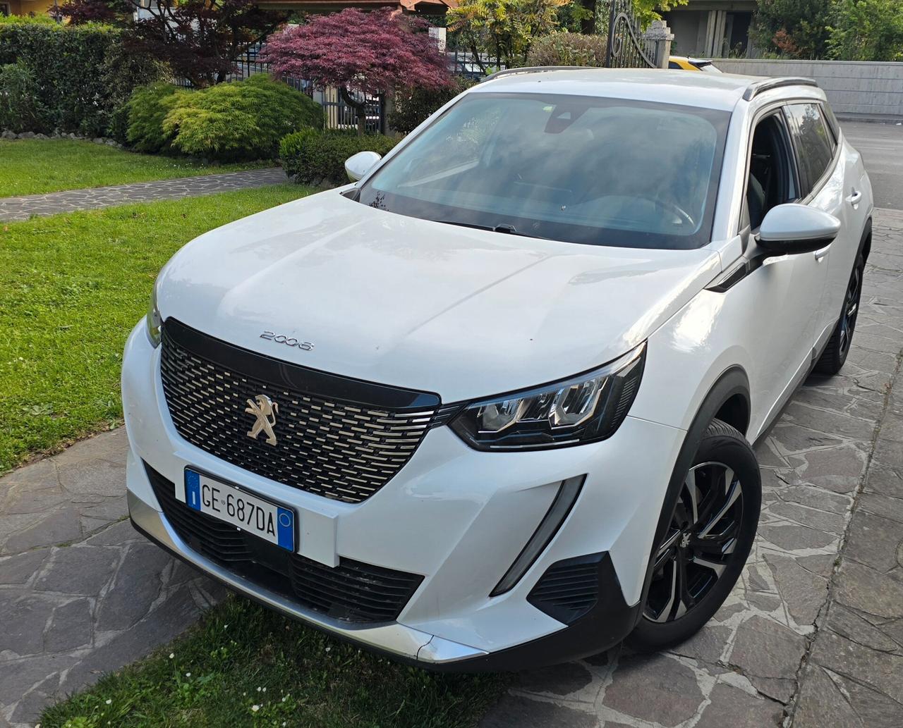 Peugeot 2008 BlueHDi 130 S&S EAT8 Allure Pack