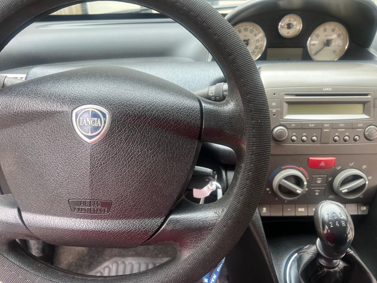 Lancia Ypsilon 1.4 Platino