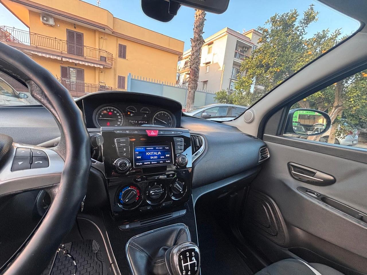 Lancia Ypsilon 1.2 69 CV 5 porte GPL Ecochic Platinum