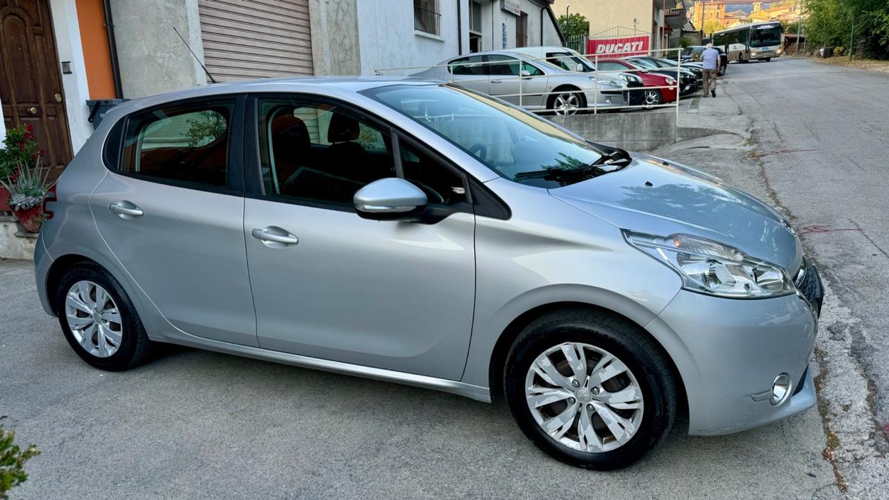 Peugeot 208 1.4 HDi 68 CV 5 porte Active