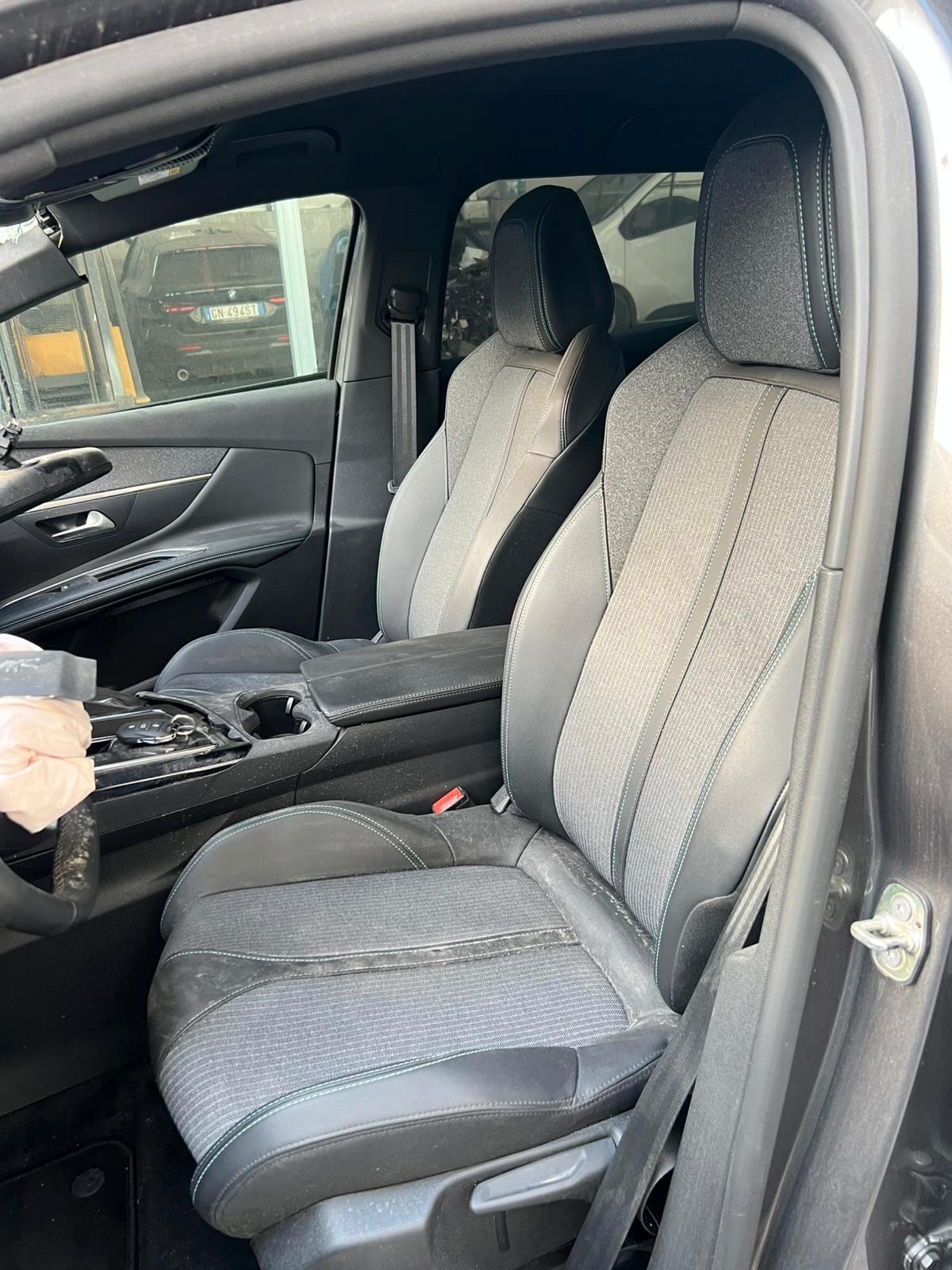 Peugeot 3008 BlueHDi 130 S&S EAT8 Allure Pack