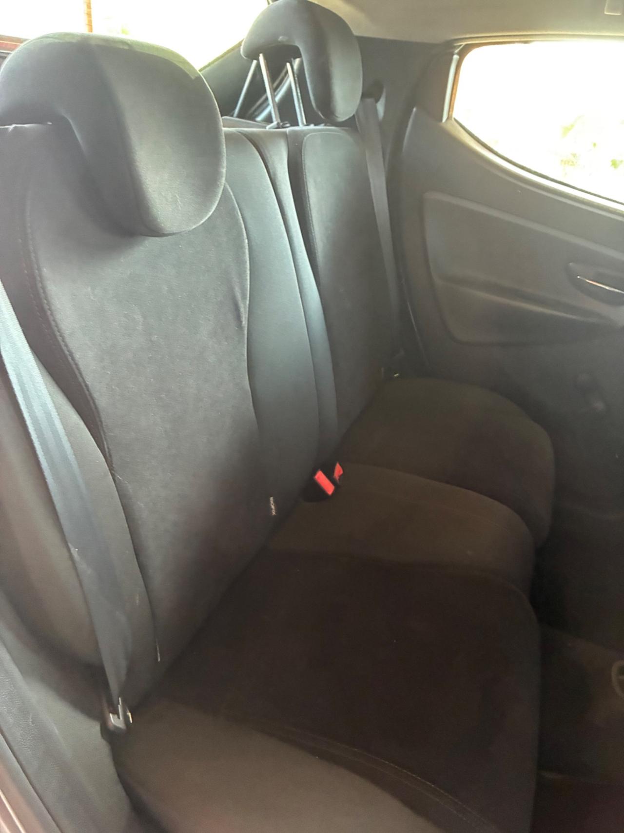 Lancia Ypsilon 1.2 69 CV Platinum