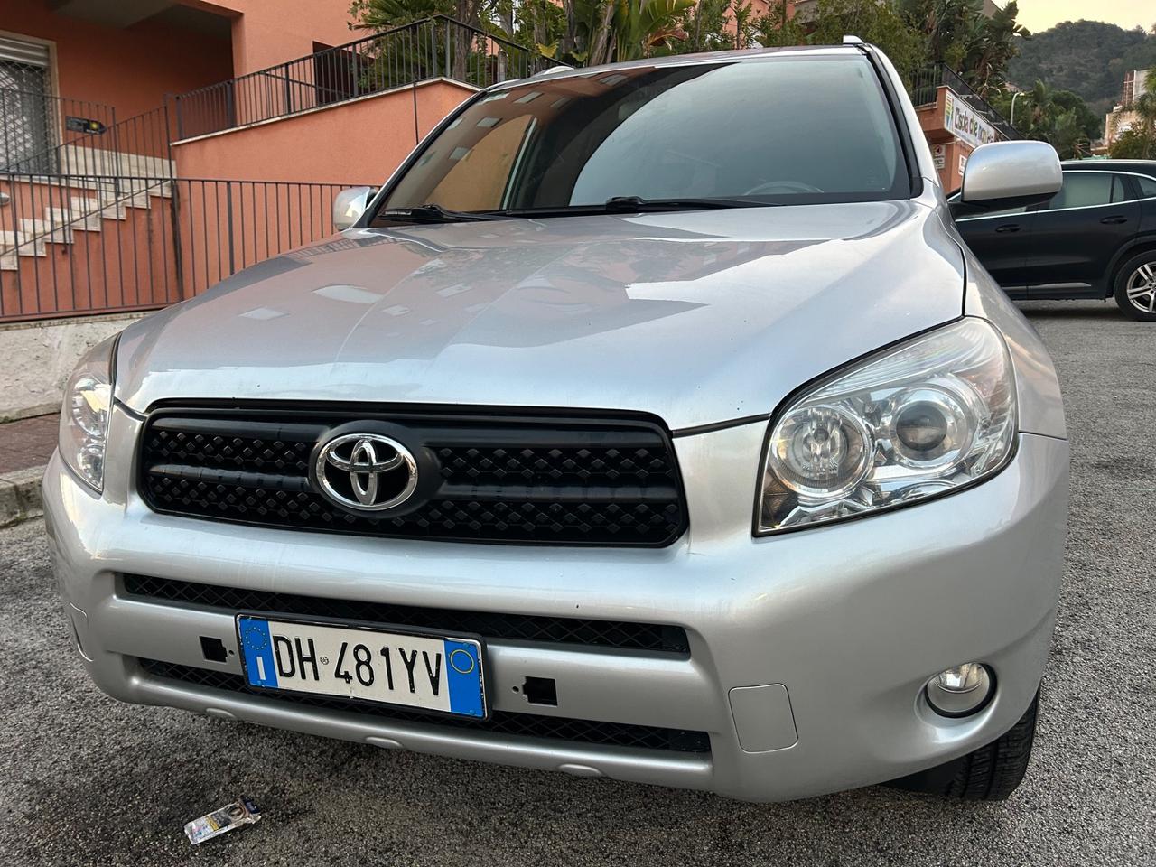 Toyota RAV 4 RAV4 2.2 D-4D 136 CV Sol unico proprietario