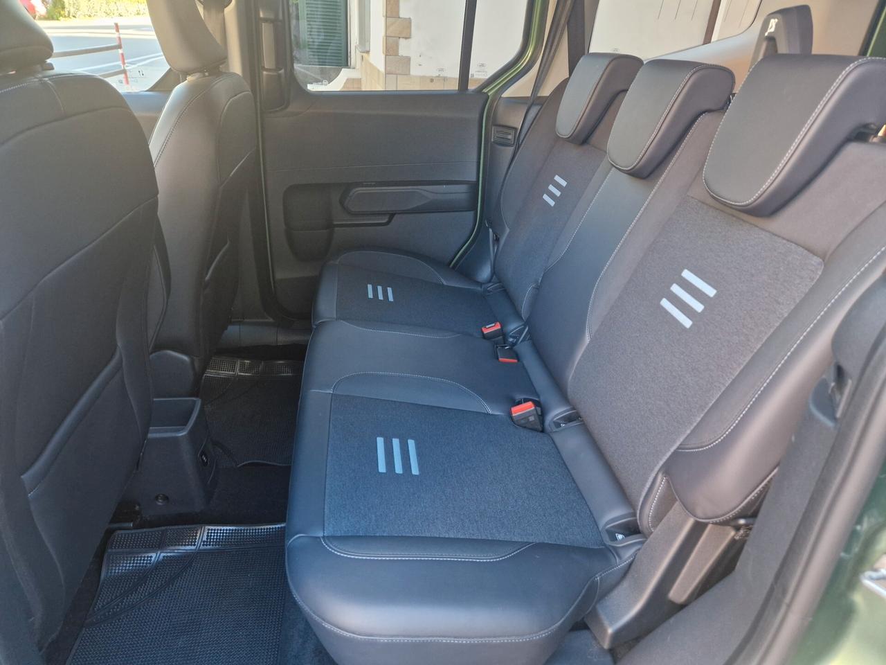 Ford Tourneo Courier AUTOMATICA 1.0 125CV Carplay, Telcamera