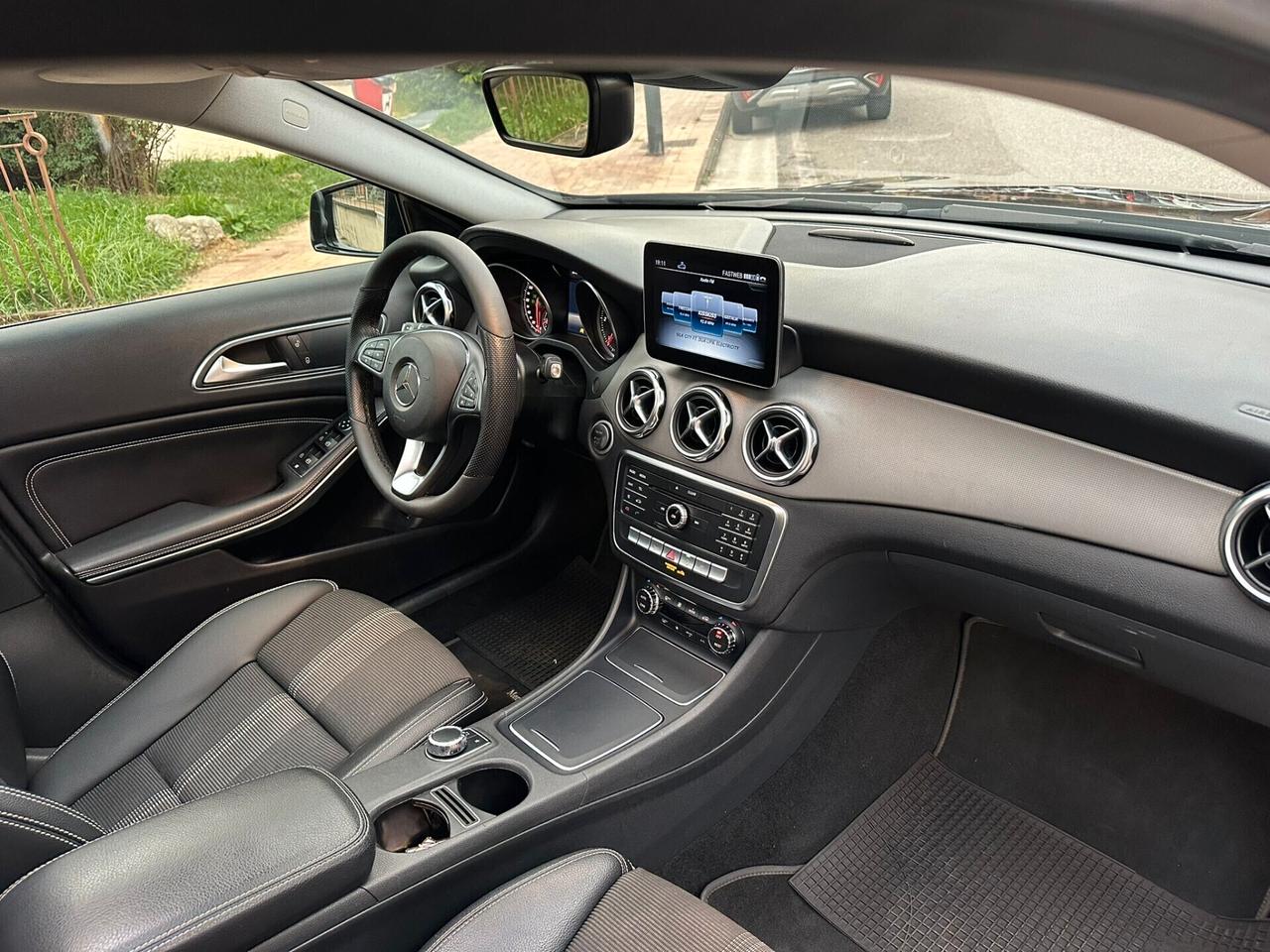 Mercedes-benz GLA 200 d Automatic Premium