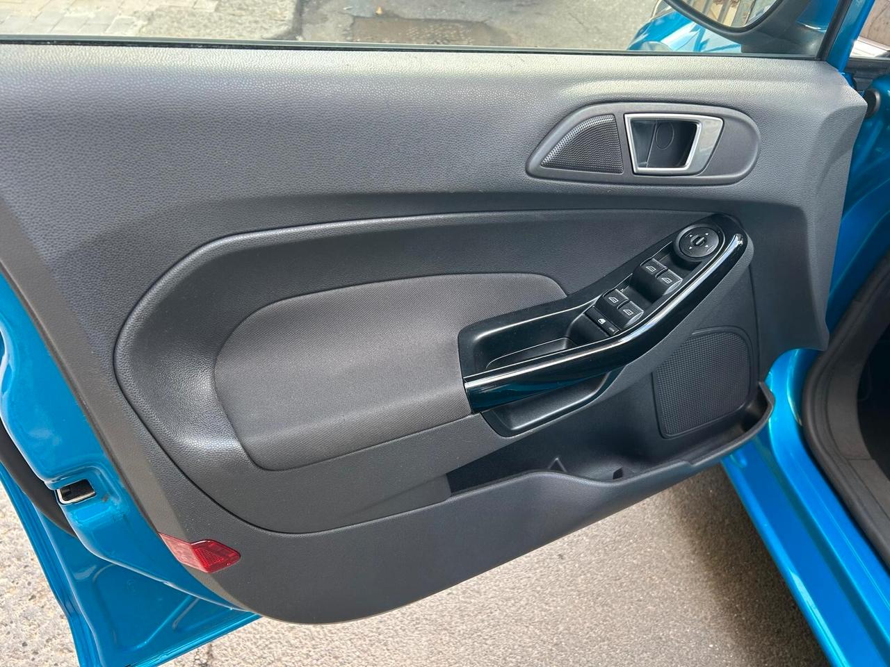 Ford Fiesta 1.5 TDCi 75 CV – IDEALE PER NEOPATENTATI 74.152 KM GARANZIA 12 MESI!