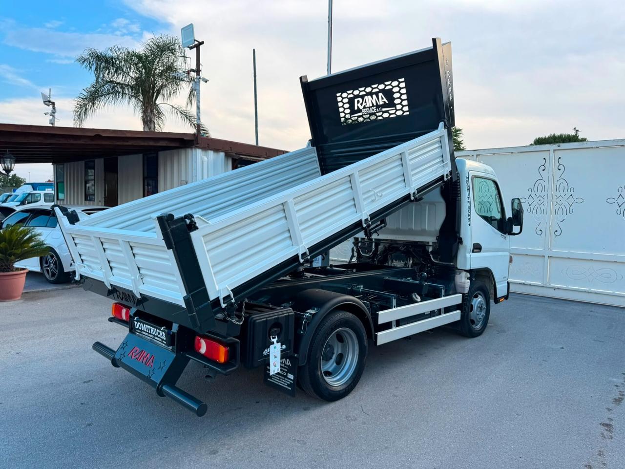 MITSUBISHI FUSO CANTER RIBALTABILE NUOVO