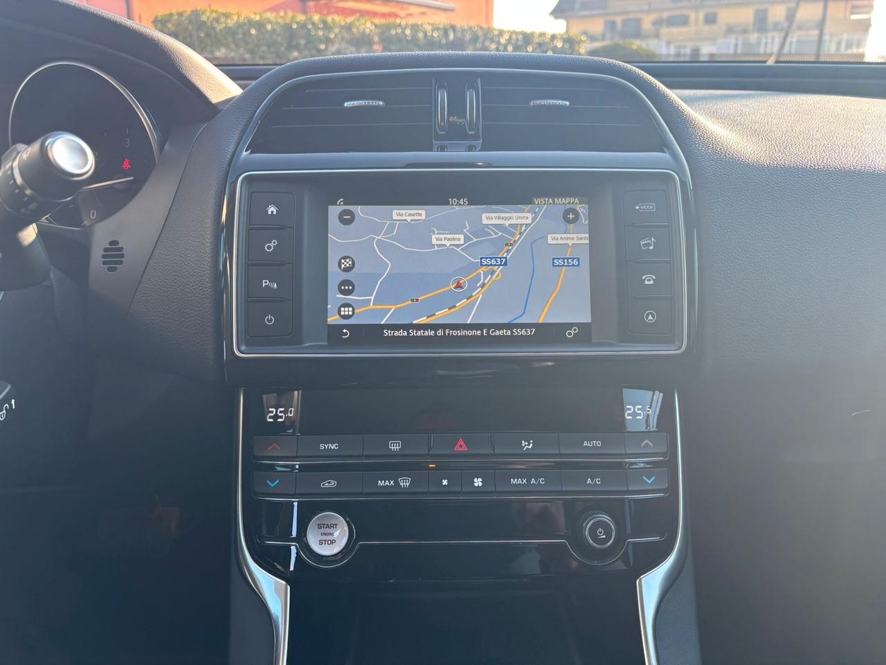 Jaguar XE 2.0 D 180 CV Portfolio