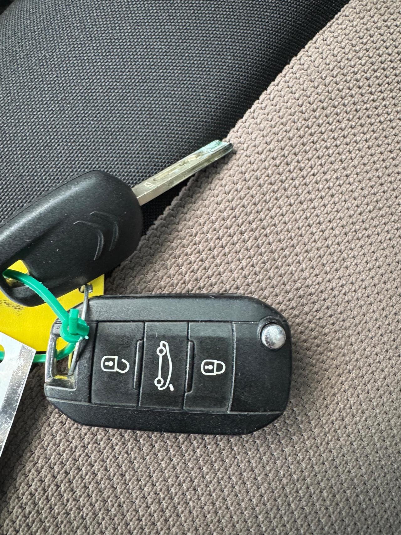 Citroen C4 Cactus PureTech 82 Shine 122000 km