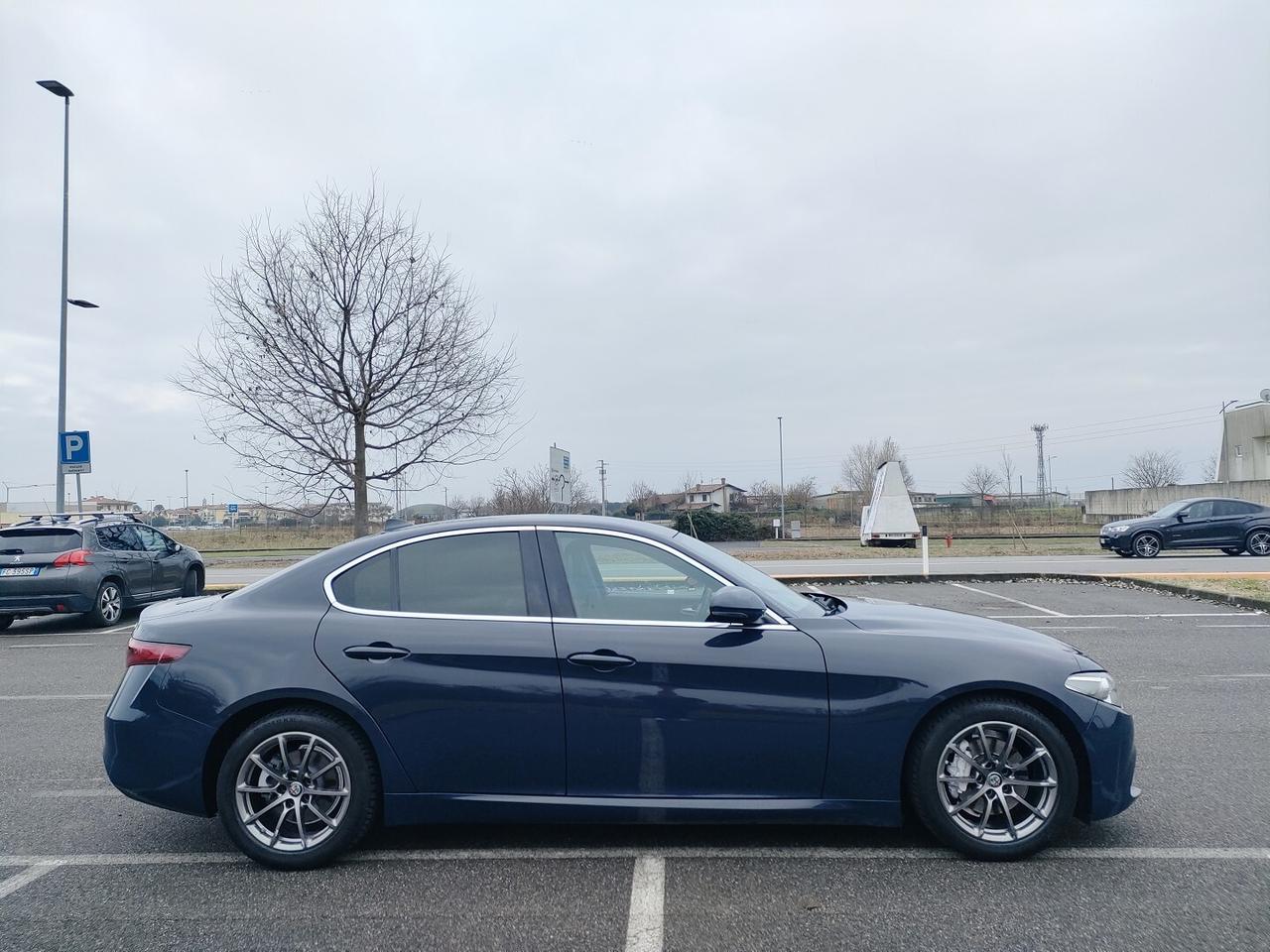 ALFA ROMEO Giulia 2.2 t Business 160cv auto