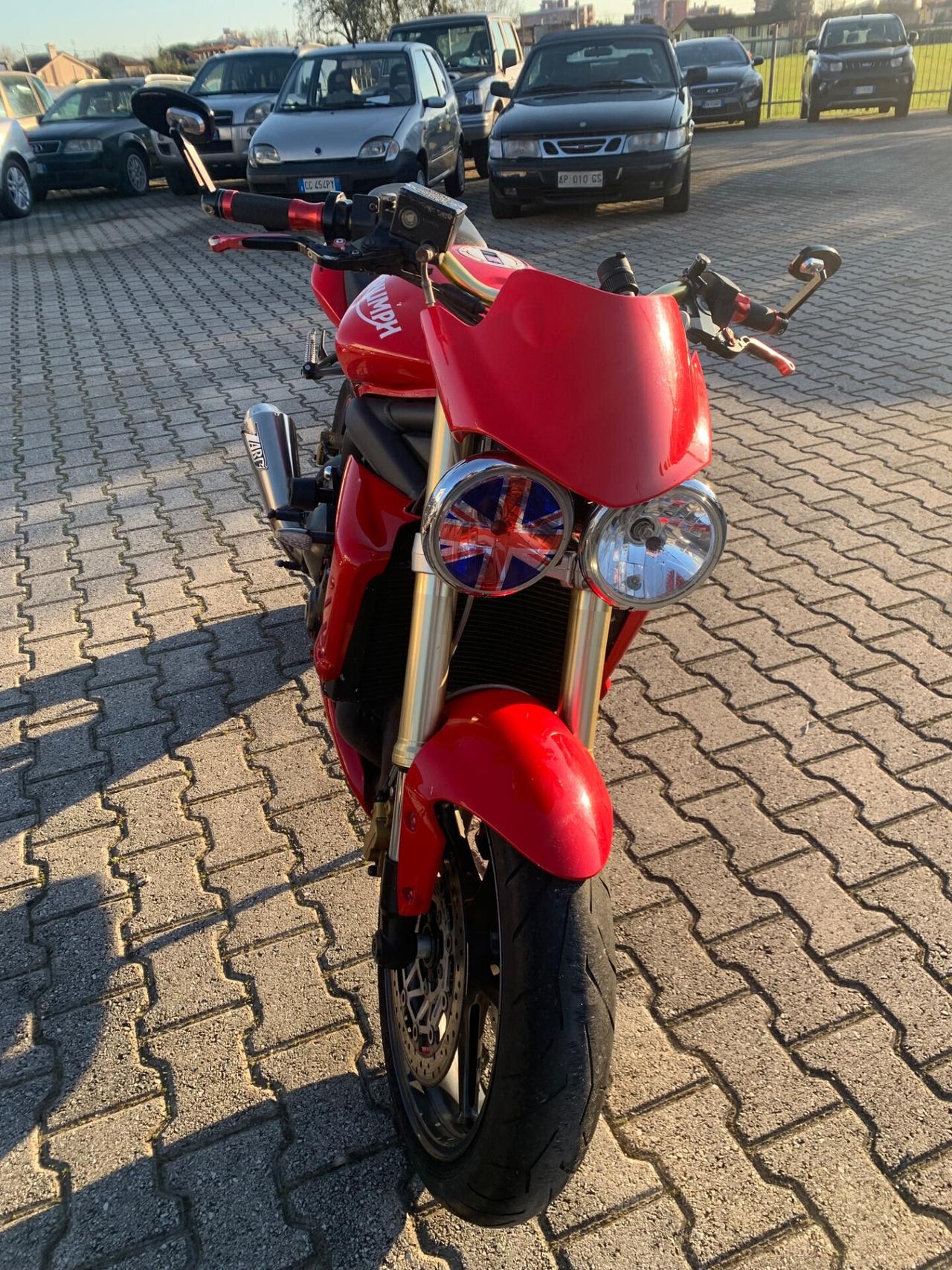 Triumph Street Triple 675 accessoriatissima