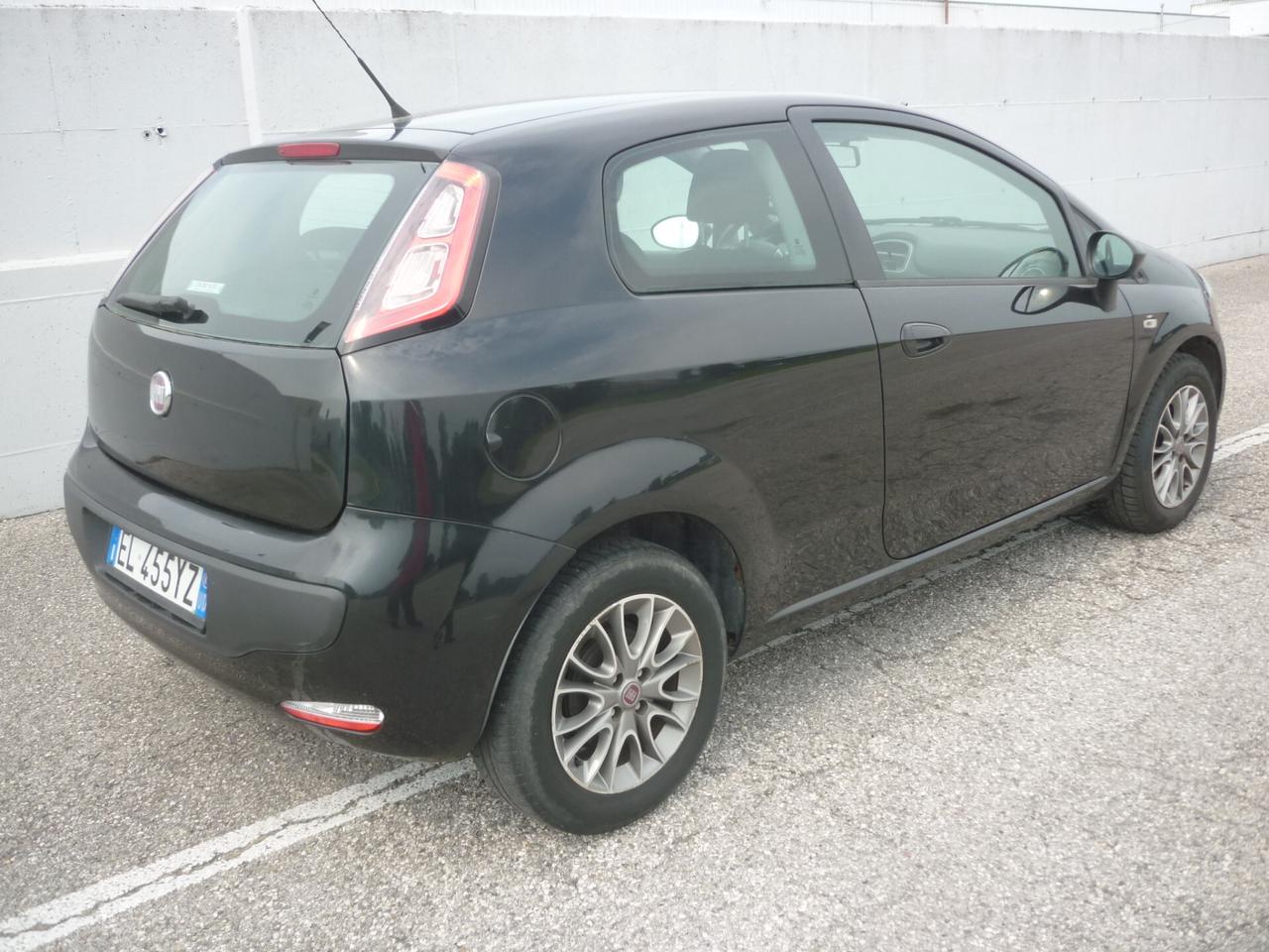 Fiat Punto 1.3 MJT II 75 CV 3 porte DYNAMIC