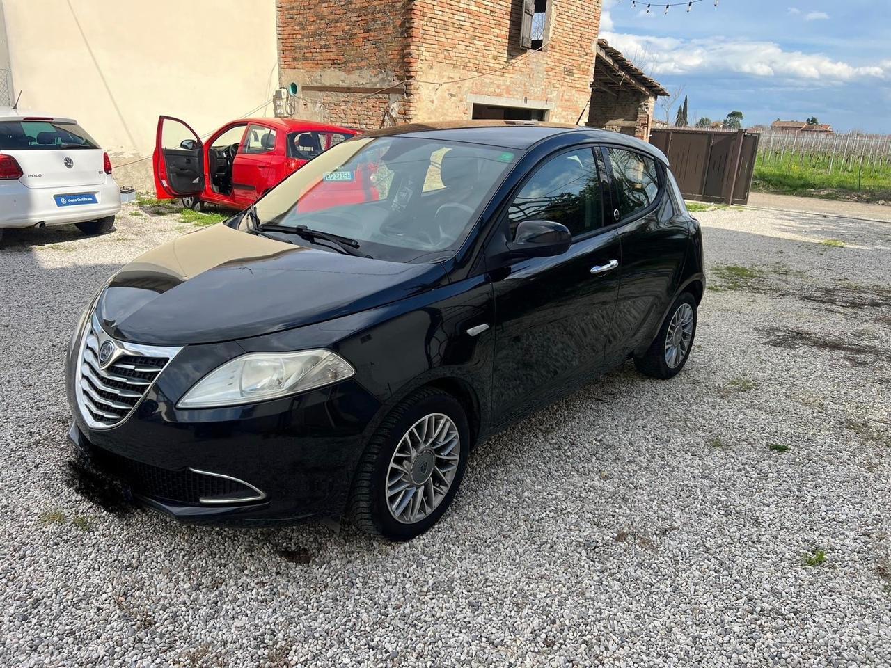 Lancia Ypsilon 1.2 69 CV 5 porte GPL Ecochic Gold