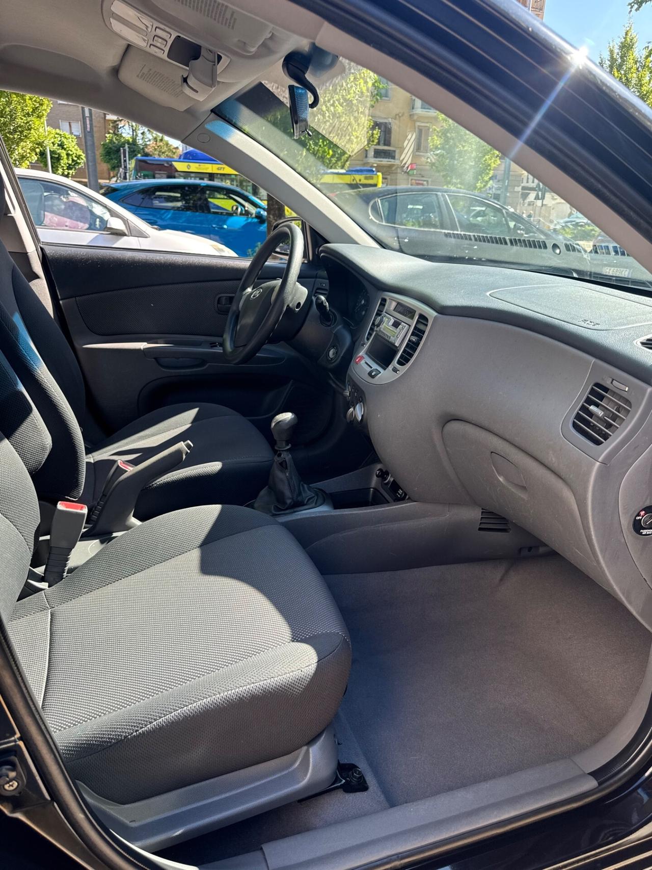 Kia Rio 1.4 97 cv benz Unicoproprietario