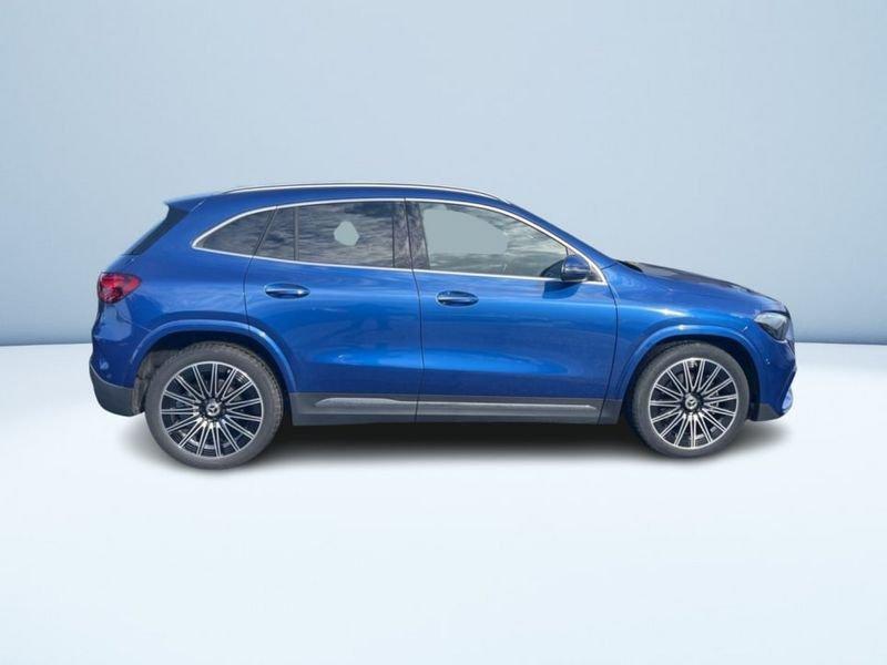 Mercedes-Benz GLA 200 Automatic AMG Line PREMIUM