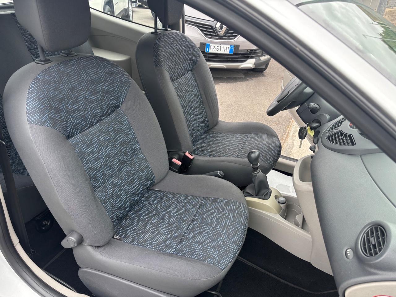 Renault Twingo 1.2 8V Dynamique