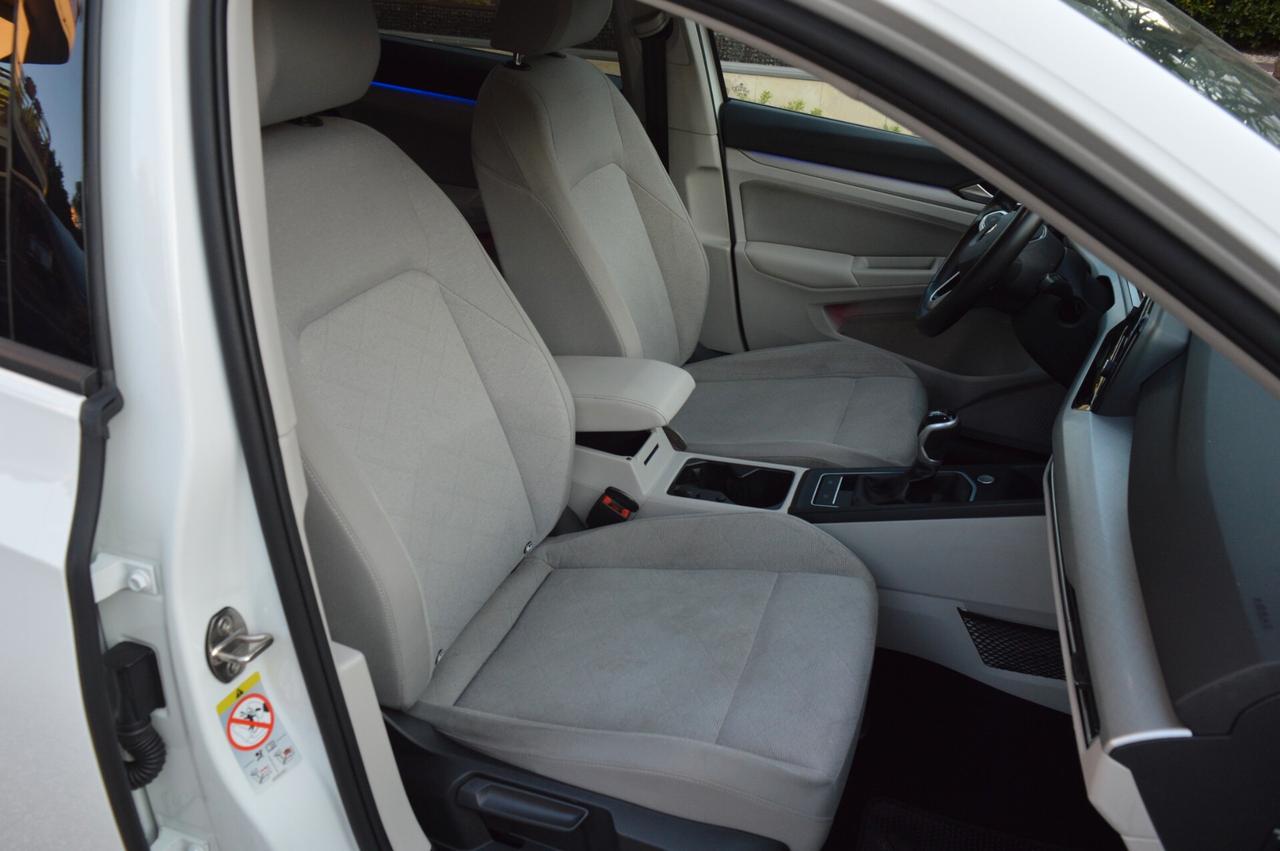 Volkswagen Golf 8 2.0 TDI 116 CV SCR Life
