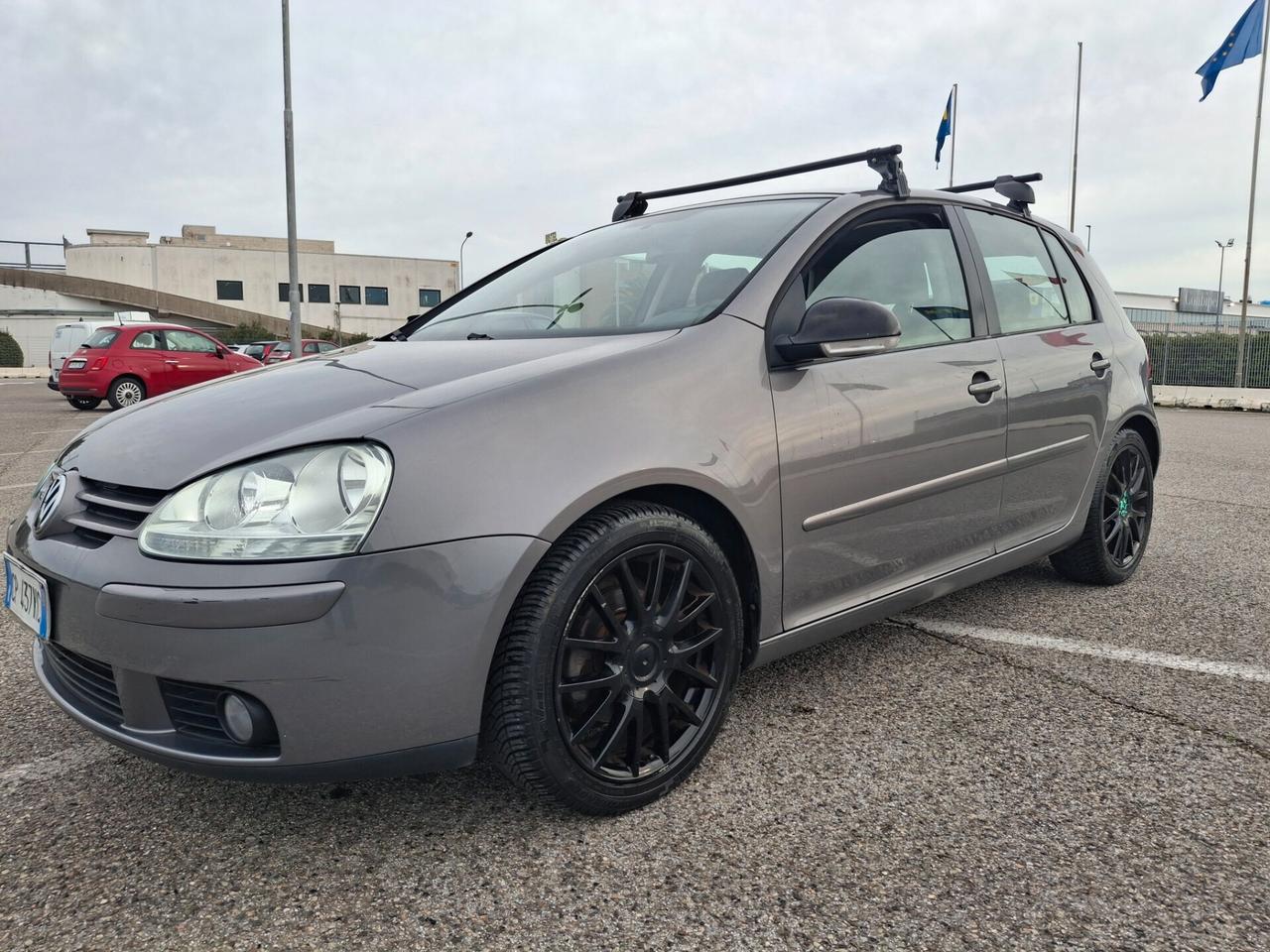 Volkswagen Golf 1.6 16V FSI 5p. Sportline