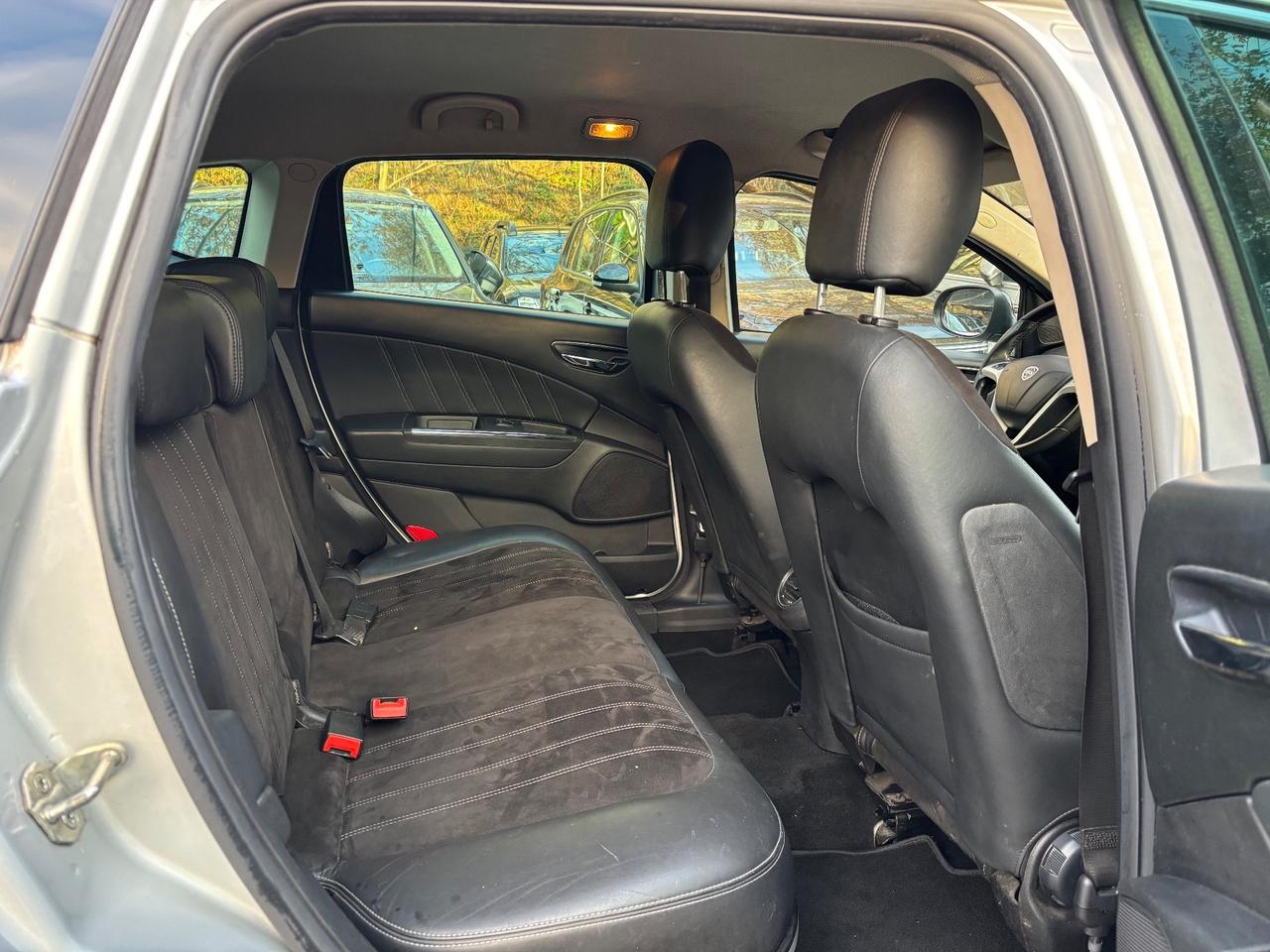 Lancia Delta 1.6 MJT AUTOMATICA Platinum ok Neopatentati