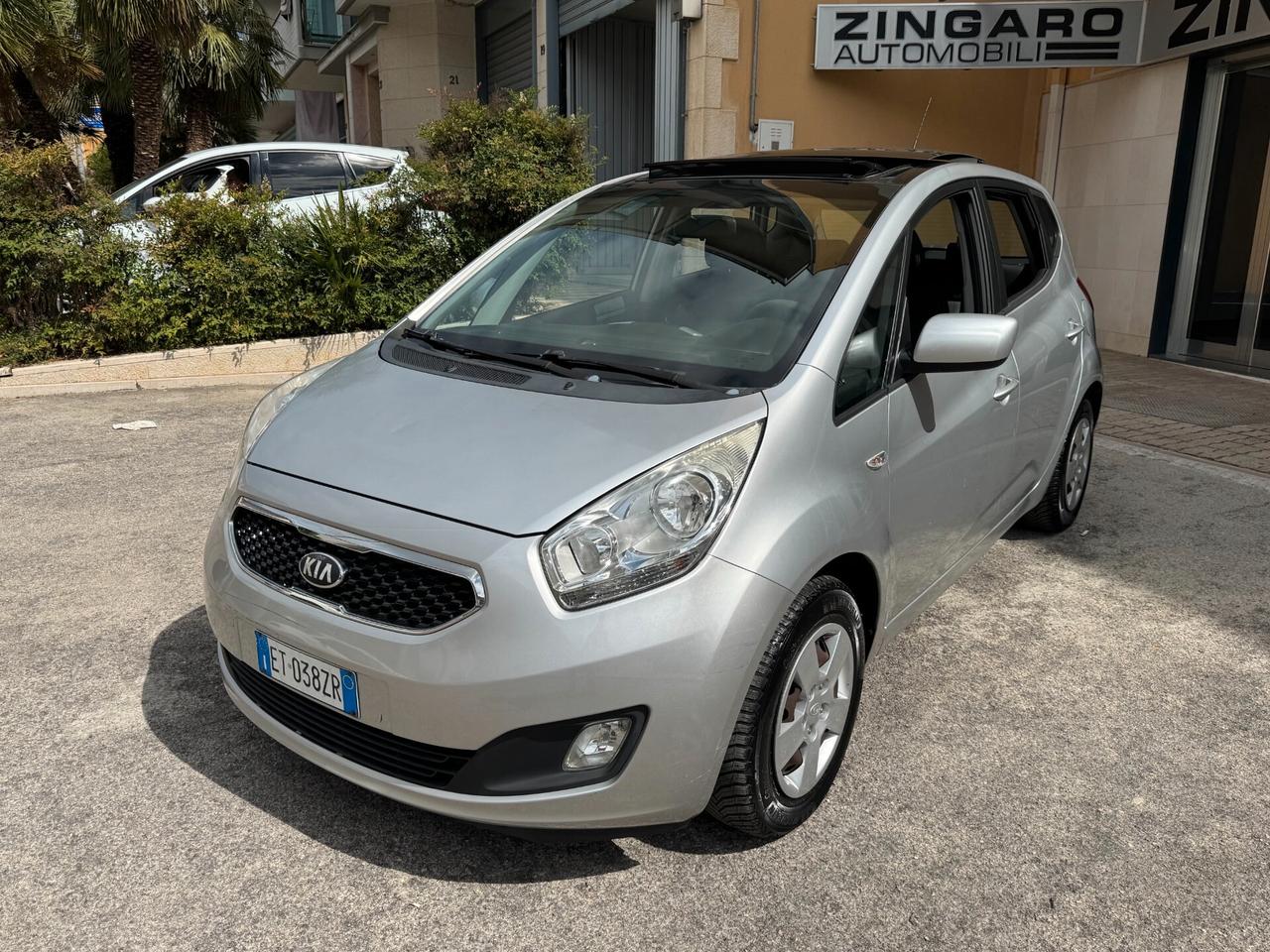 KIA VENGA 1.4 CRDI 90 CV. 6M. TETTO APRIBILE +SENSORI