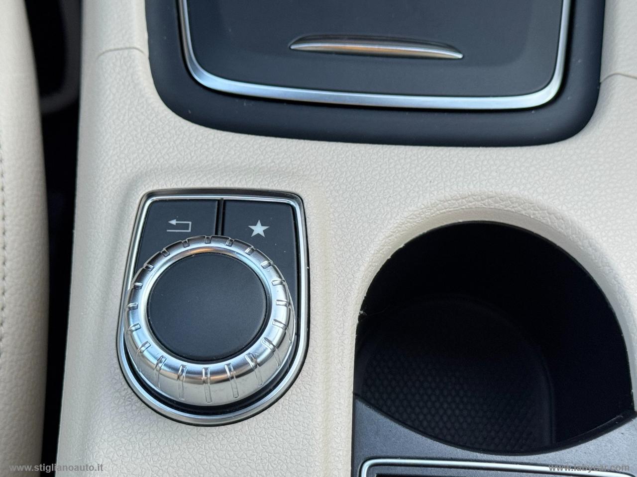 MERCEDES-BENZ GLA 200 d Automatic Sport TETTO PELLE TELEC POST