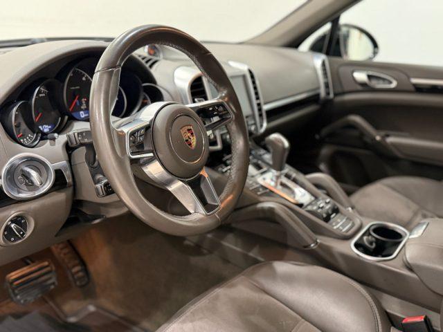 PORSCHE Cayenne 3.0 Diesel Platinum Edition