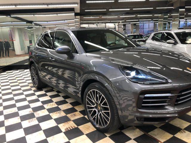 PORSCHE Cayenne 3.0 V6