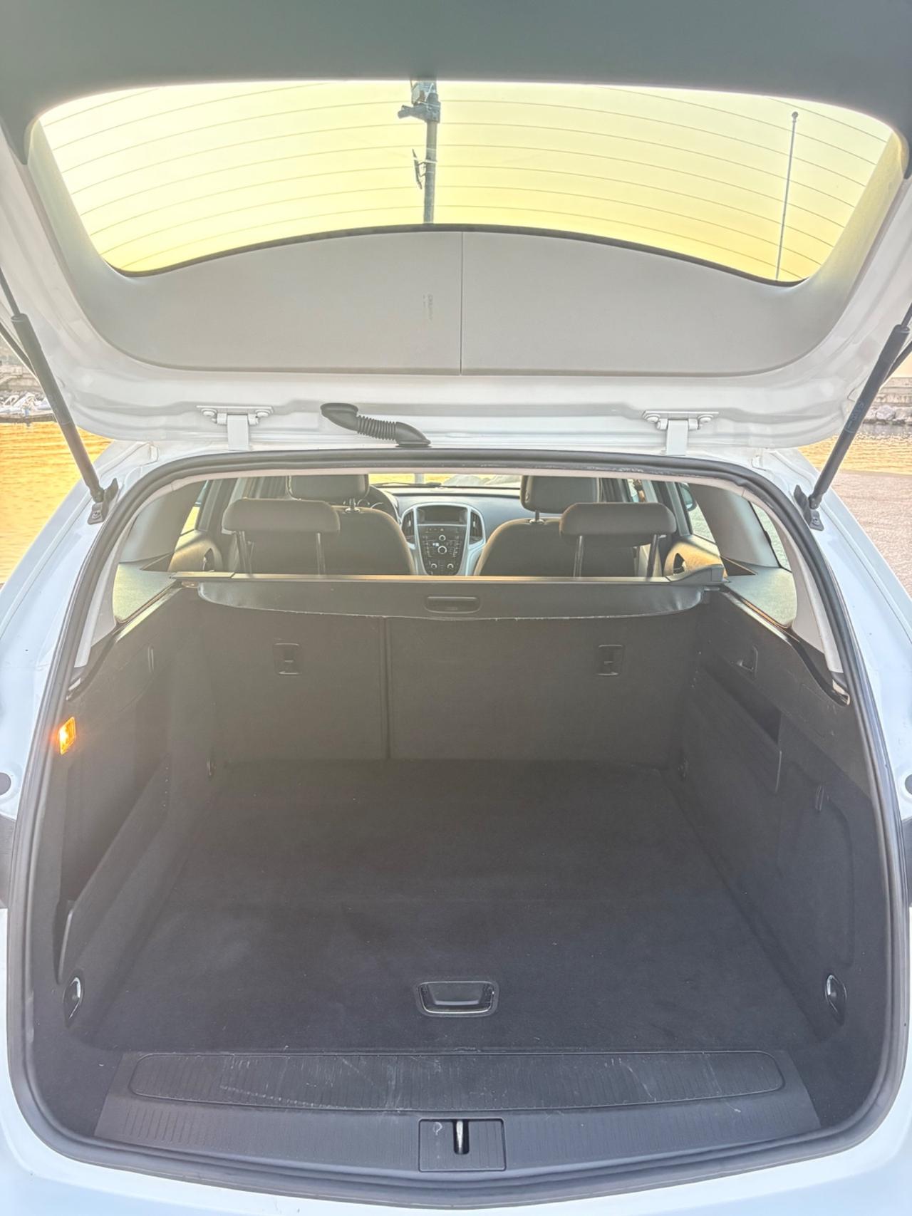 Opel Astra 1.7 CDTI 110CV 5 porte