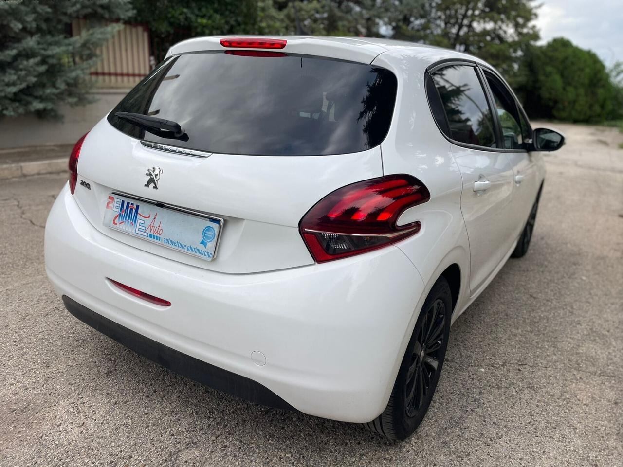 Peugeot 208 BlueHDi 75 5 porte Allure